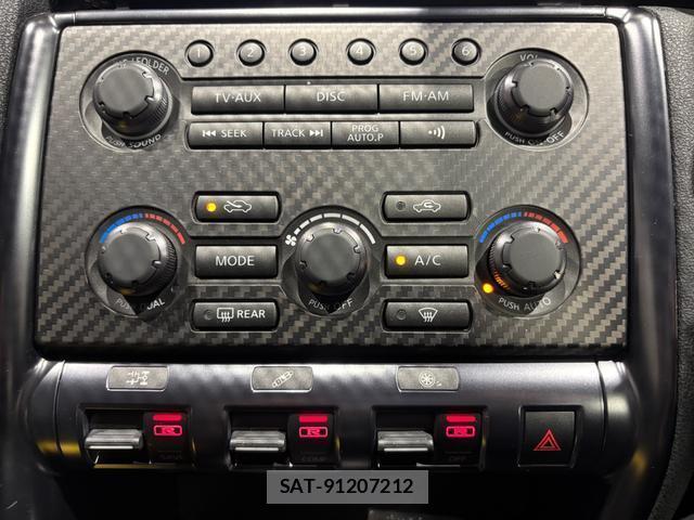 Nissan GT-R 2014-02 8009753-16