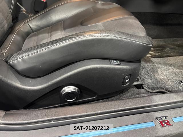 Nissan GT-R 2014-02 8009753-19