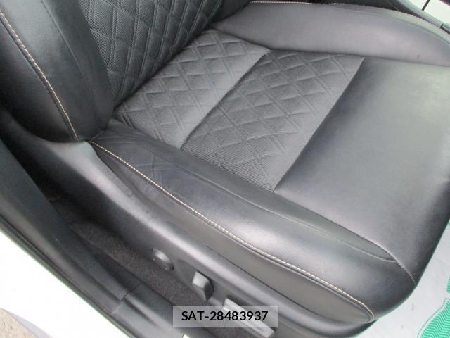 Toyota HARRIER 2018-03 8008507-19
