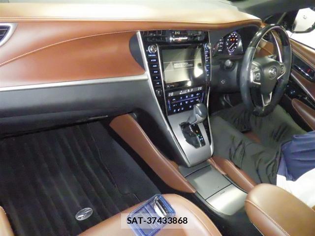 Toyota HARRIER 2017-06 8009314-2