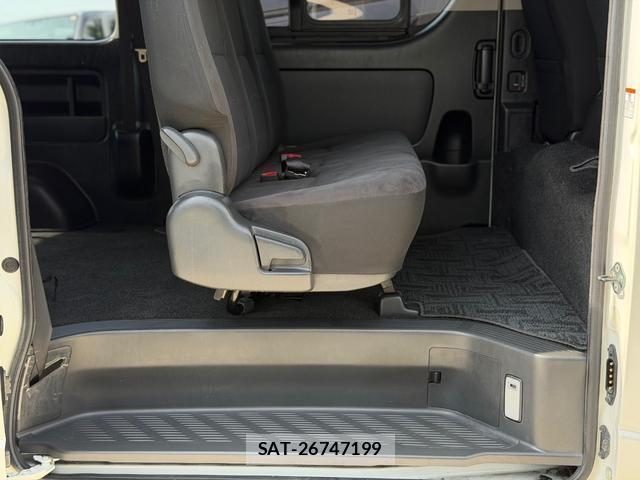 Toyota HIACE VAN 2014-06 8006032-14