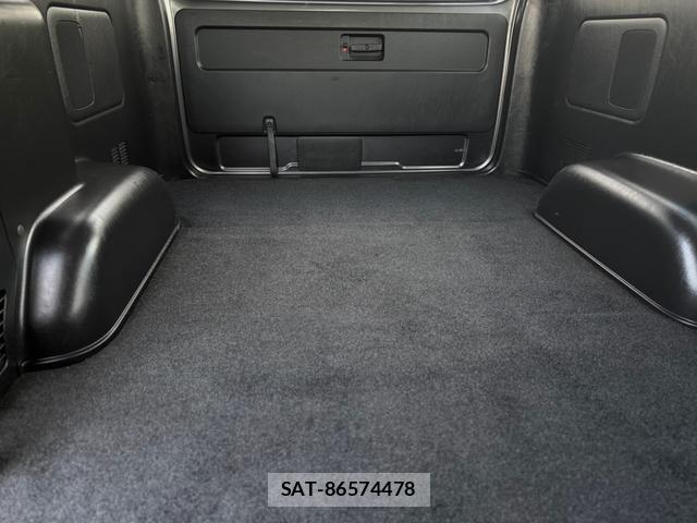 Toyota HIACE VAN 2014-01 8006034-12