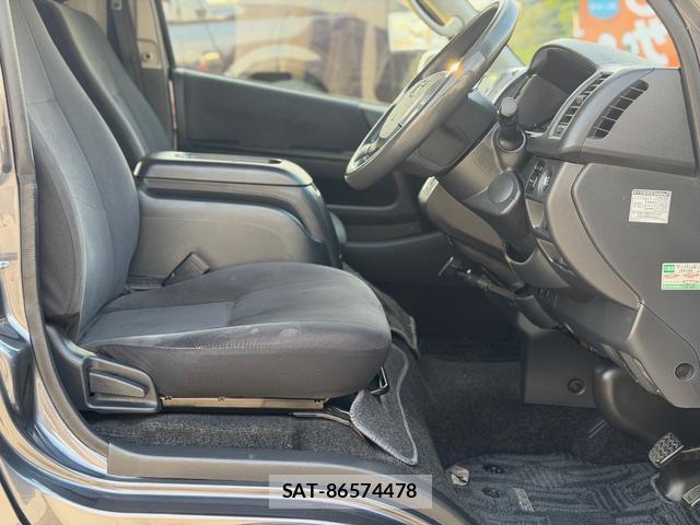 Toyota HIACE VAN 2014-01 8006034-16