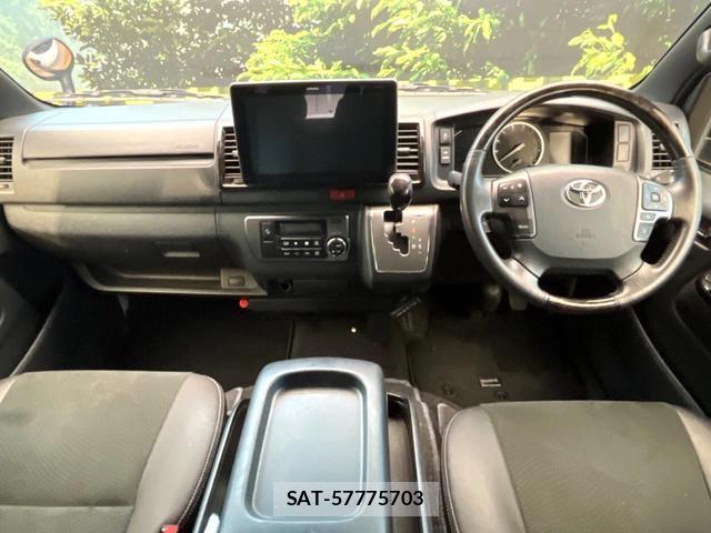 Toyota HIACE VAN 2021-01 8006140-1