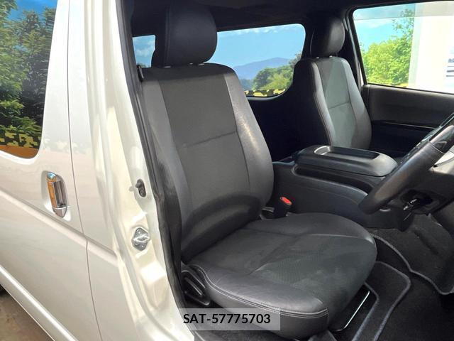 Toyota HIACE VAN 2021-01 8006140-7