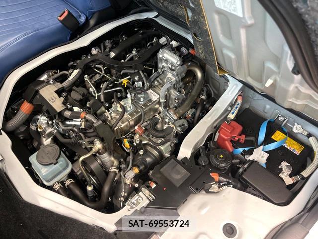 Toyota HIACE VAN 2025-12 8006143-16