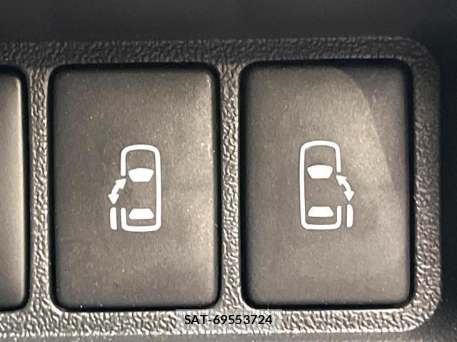 Toyota HIACE VAN 2025-12 8006143-4