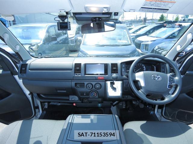 Toyota HIACE VAN 2026-03 8007269-1