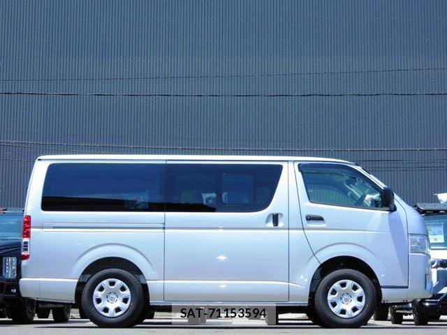 Toyota HIACE VAN 2026-03 8007269-16