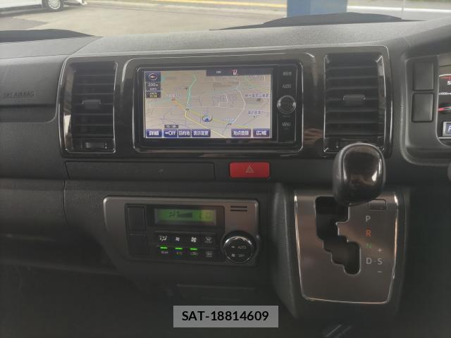 Toyota HIACE VAN 2019-03 8007492-14