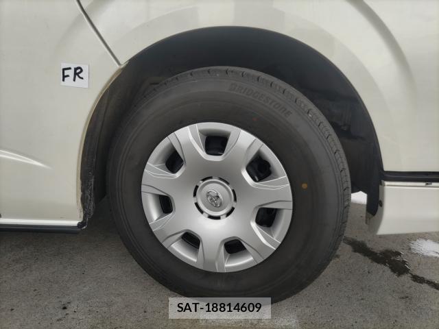 Toyota HIACE VAN 2019-03 8007492-16
