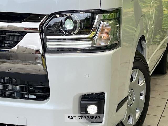 Toyota HIACE VAN 2026-03 8007876-11