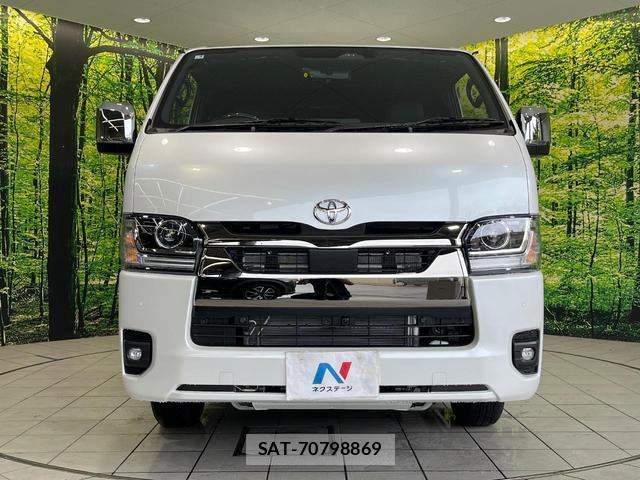 Toyota HIACE VAN 2026-03 8007876-13