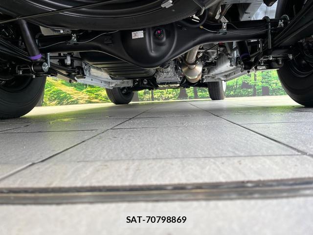 Toyota HIACE VAN 2026-03 8007876-18