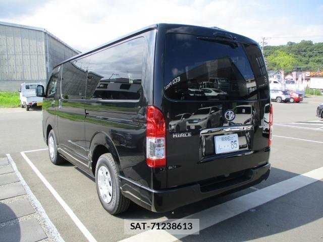 Toyota HIACE VAN 2026-06 8008505-10
