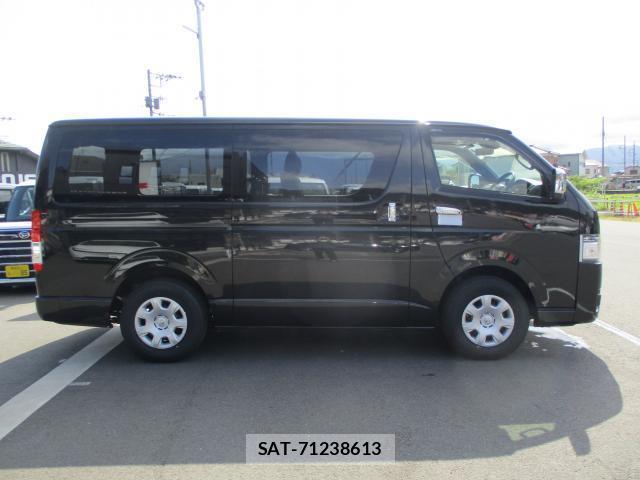 Toyota HIACE VAN 2026-06 8008505-12