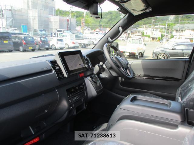 Toyota HIACE VAN 2026-06 8008505-14