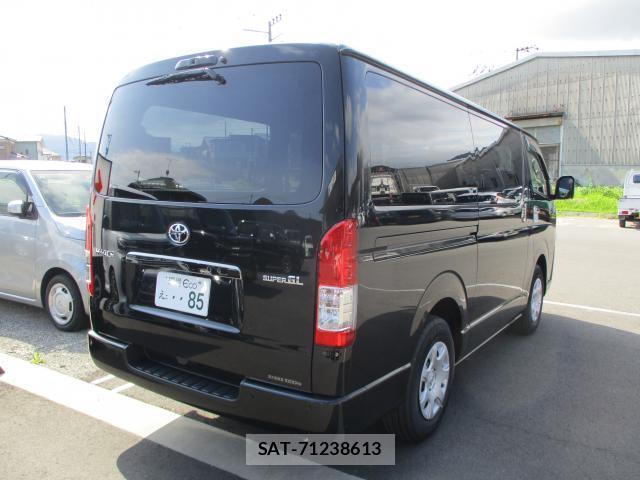 Toyota HIACE VAN 2026-06 8008505-8