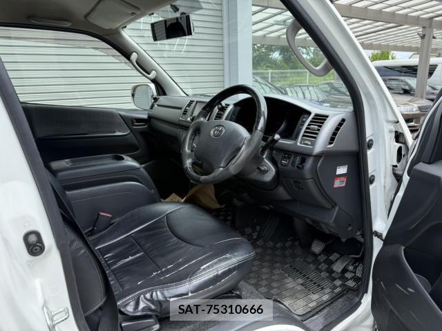 Toyota HIACE VAN 2011-02 8008953-3