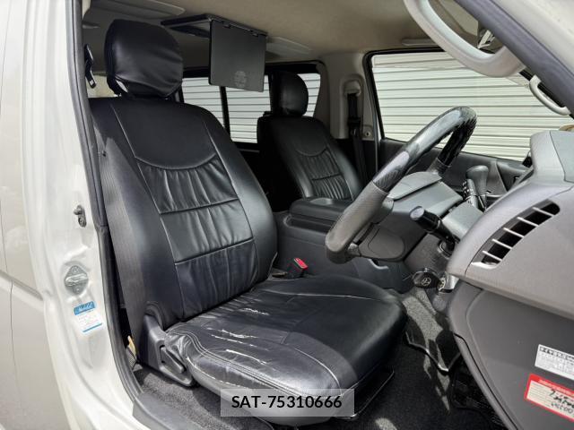 Toyota HIACE VAN 2011-02 8008953-4