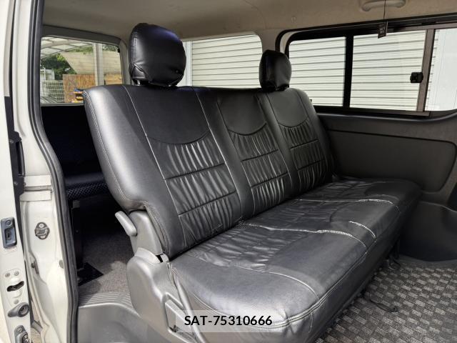 Toyota HIACE VAN 2011-02 8008953-5