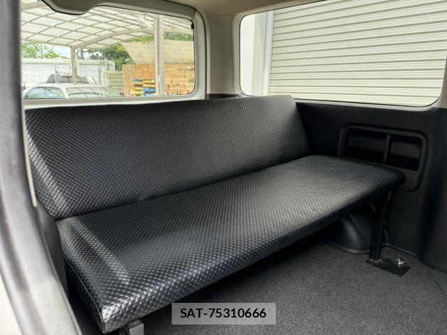 Toyota HIACE VAN 2011-02 8008953-6