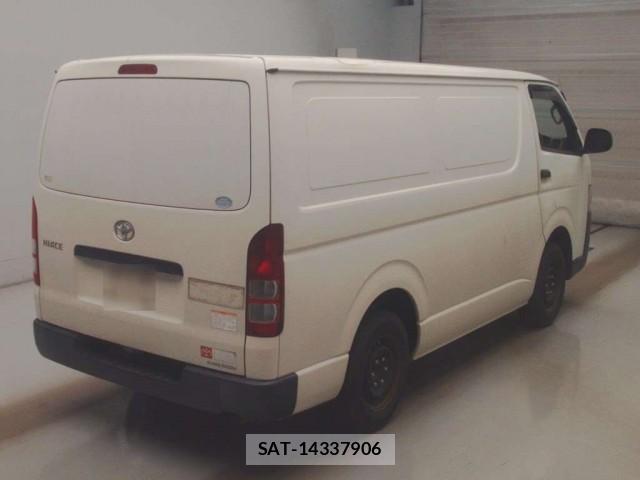 Toyota HIACE VAN 2017-05 8009001-1