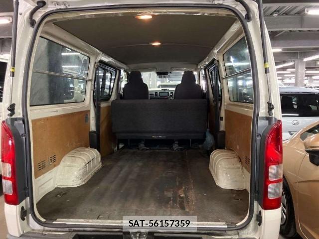 Toyota HIACE VAN 2023-06 8009003-2