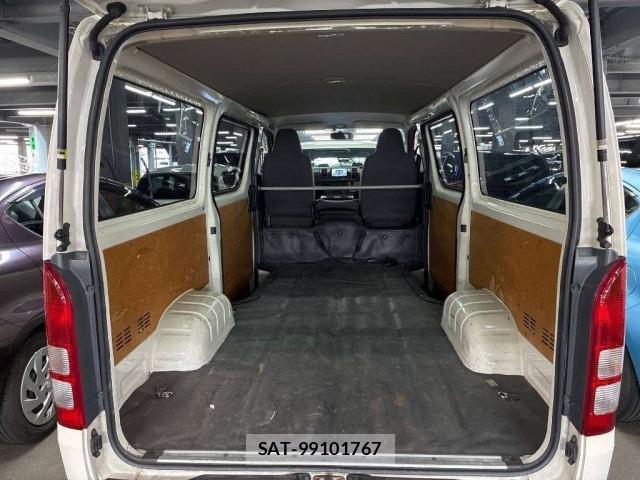 Toyota HIACE VAN 2014-06 8009008-2