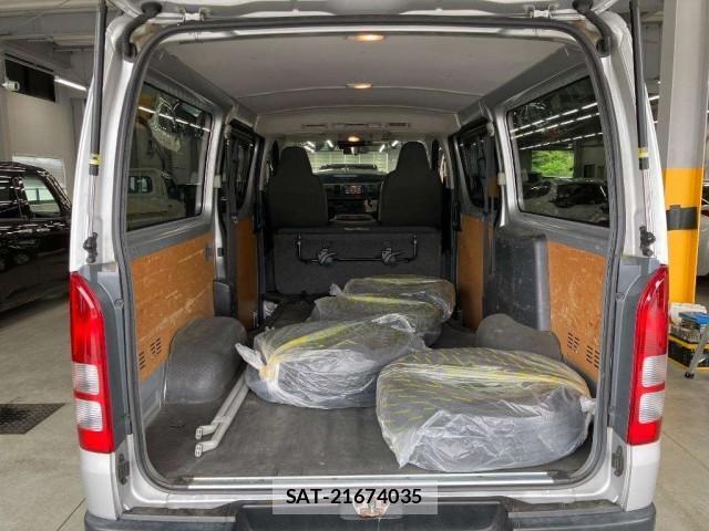 Toyota HIACE VAN 2020-07 8009016-2