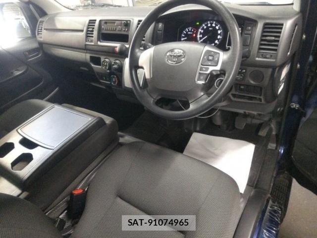 Toyota HIACE VAN 2021-04 8009021-3