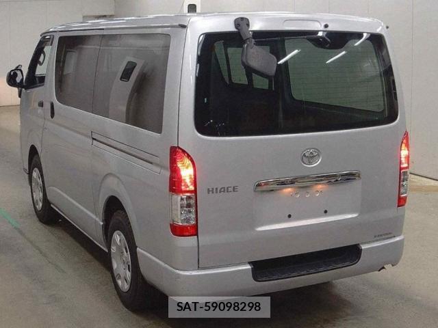 Toyota HIACE VAN 2018-03 8009029-1
