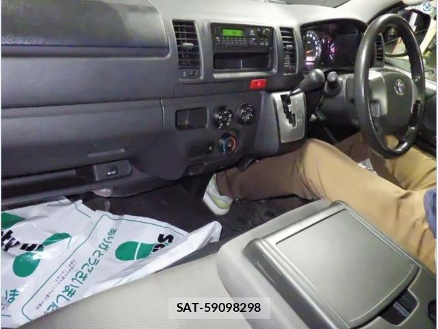 Toyota HIACE VAN 2018-03 8009029-3