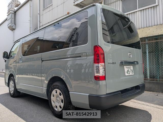 Toyota HIACE VAN 2025-06 8009031-2