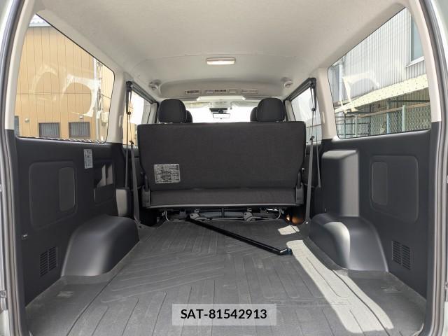 Toyota HIACE VAN 2025-06 8009031-5