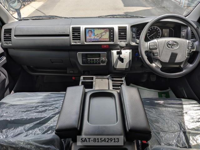 Toyota HIACE VAN 2025-06 8009031-7