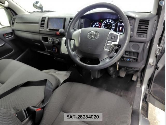 Toyota HIACE VAN 2020-09 8009042-3