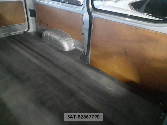 Toyota HIACE VAN 2021-02 8009046-2