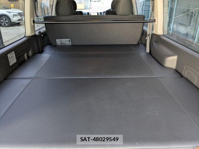 Toyota HIACE VAN 2025-06 8009056-11