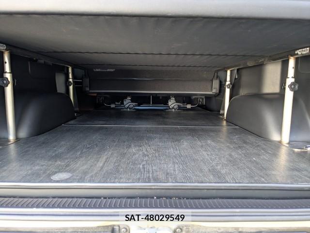 Toyota HIACE VAN 2025-06 8009056-12