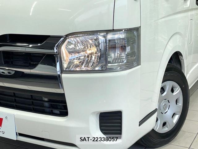 Toyota HIACE VAN 2022-03 8010451-11