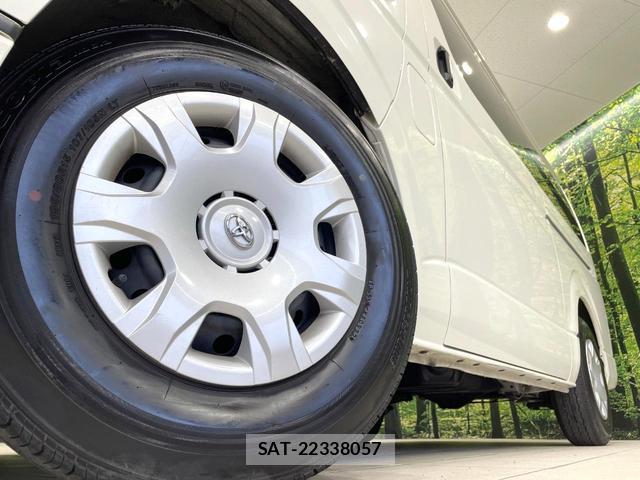 Toyota HIACE VAN 2022-03 8010451-12