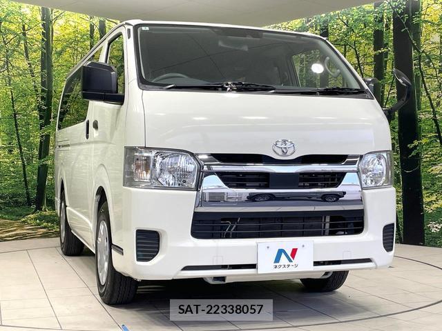 Toyota HIACE VAN 2022-03 8010451-15