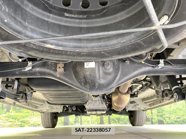 Toyota HIACE VAN 2022-03 8010451-18