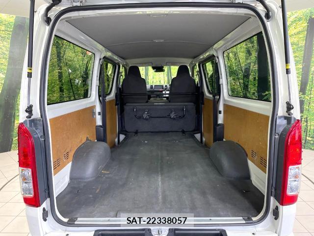 Toyota HIACE VAN 2022-03 8010451-9