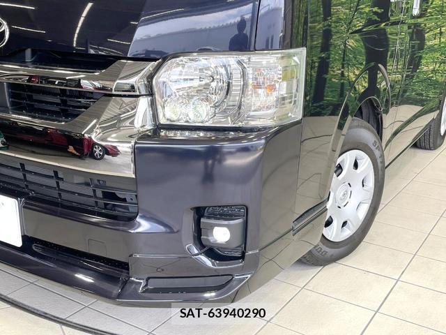 Toyota HIACE VAN 2022-07 8010452-11