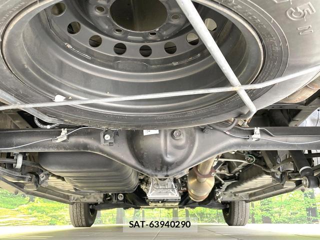 Toyota HIACE VAN 2022-07 8010452-18