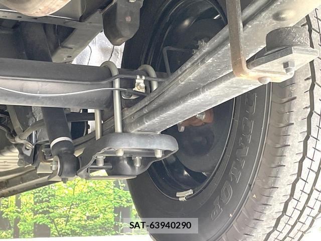 Toyota HIACE VAN 2022-07 8010452-19