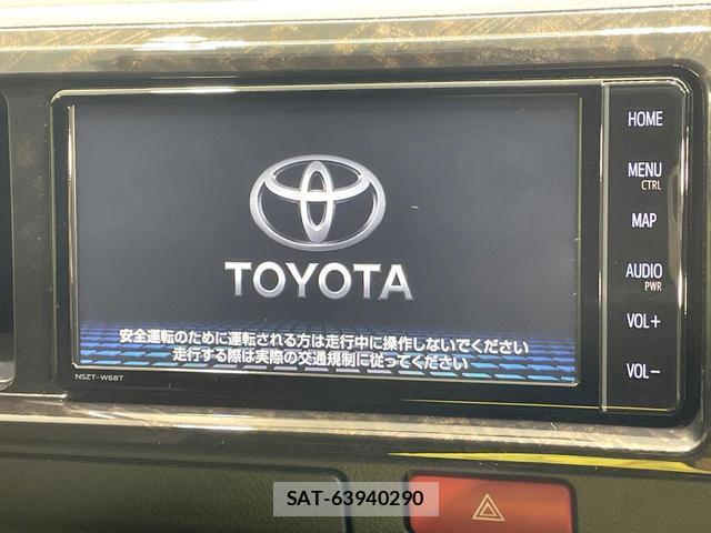 Toyota HIACE VAN 2022-07 8010452-3