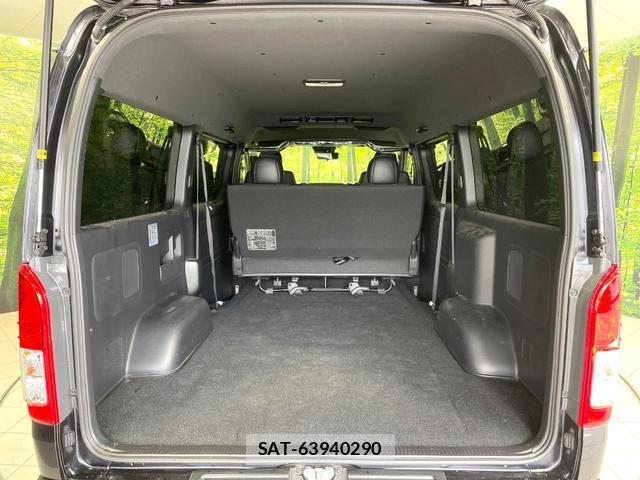 Toyota HIACE VAN 2022-07 8010452-9